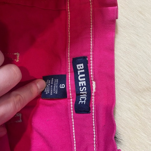 Blue Spice pink mini skirt with white stitching and a tie belt - Picture 5 of 8